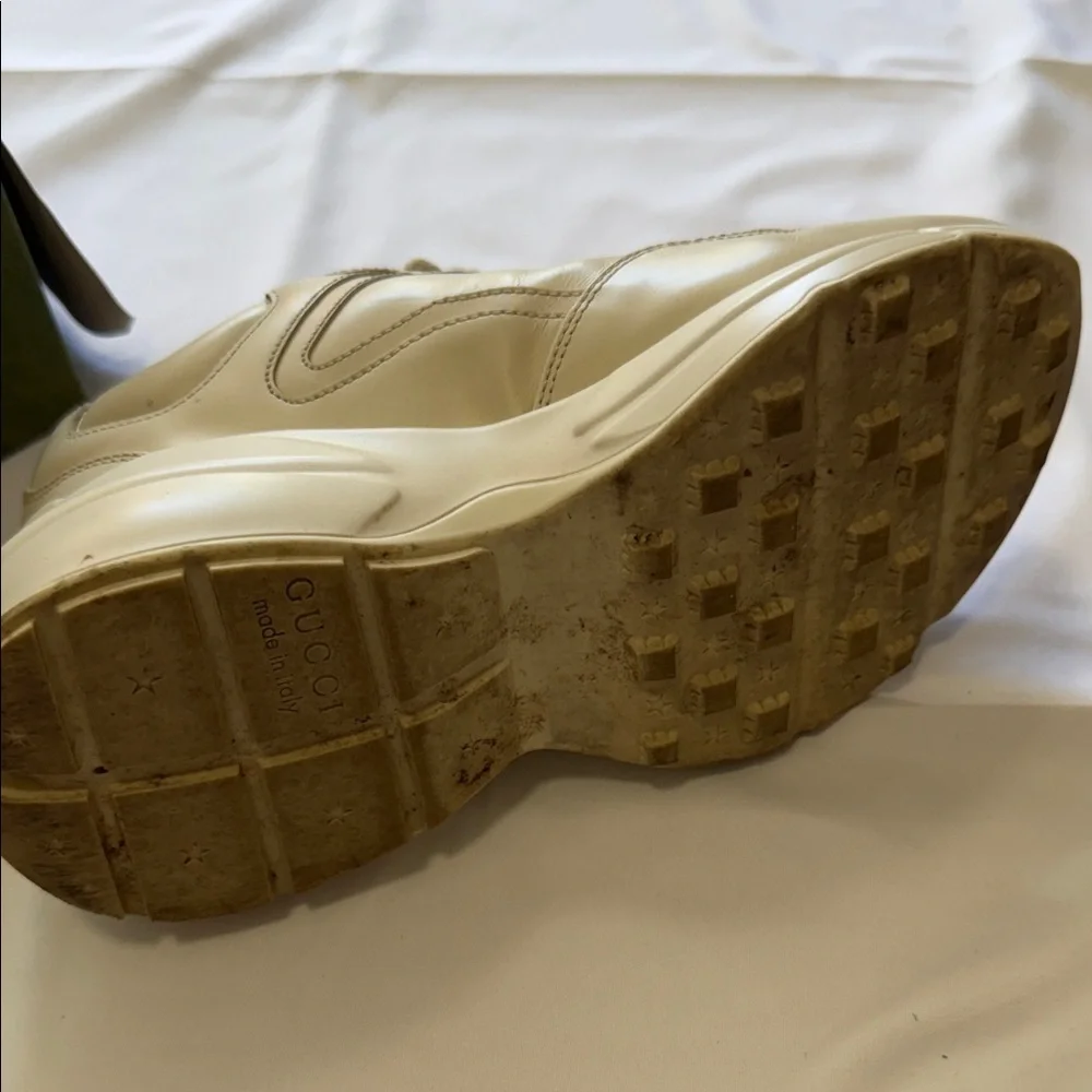 Gucci
Rhyton Gucci Logo Leather Sneaker - Picture 4 of 10